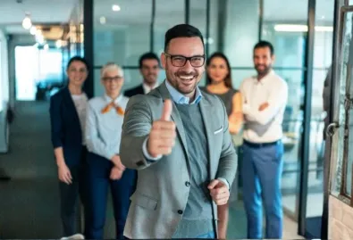 Jak zostać agentem ubezpieczeniowym? Przewodnik krok po kroku – Diamond Finance