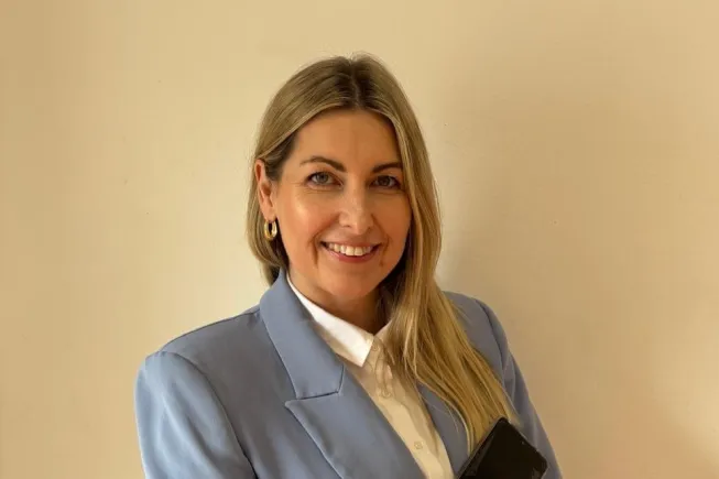 Profile picture for user Laura Wolszlegier